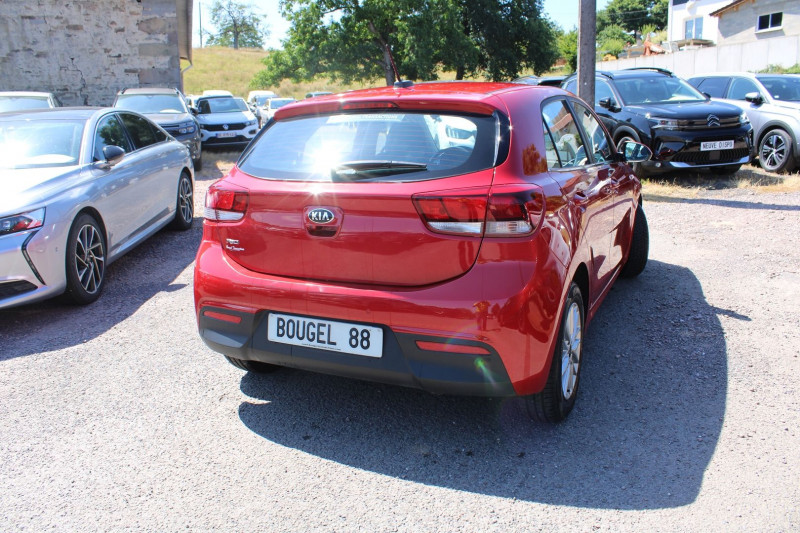 Photo 2 de l'offre de KIA RIO 1L2 MPI 84 CV 5 PORTES URBAN EDITION CAMÃRA CLIM GPS USB ANDROID RÃGULATEUR à 11990€ chez Bougel transactions