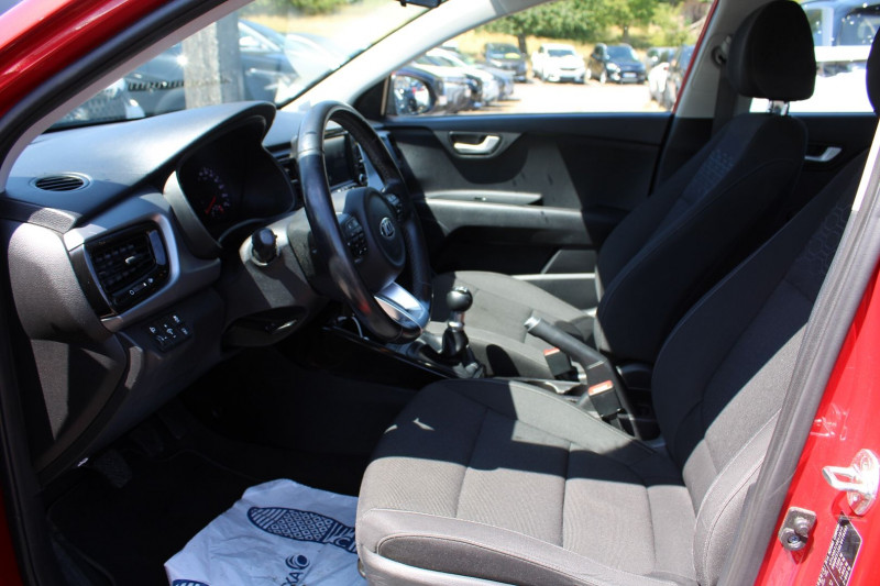 Photo 8 de l'offre de KIA RIO 1L2 MPI 84 CV 5 PORTES URBAN EDITION CAMÃRA CLIM GPS USB ANDROID RÃGULATEUR à 11990€ chez Bougel transactions