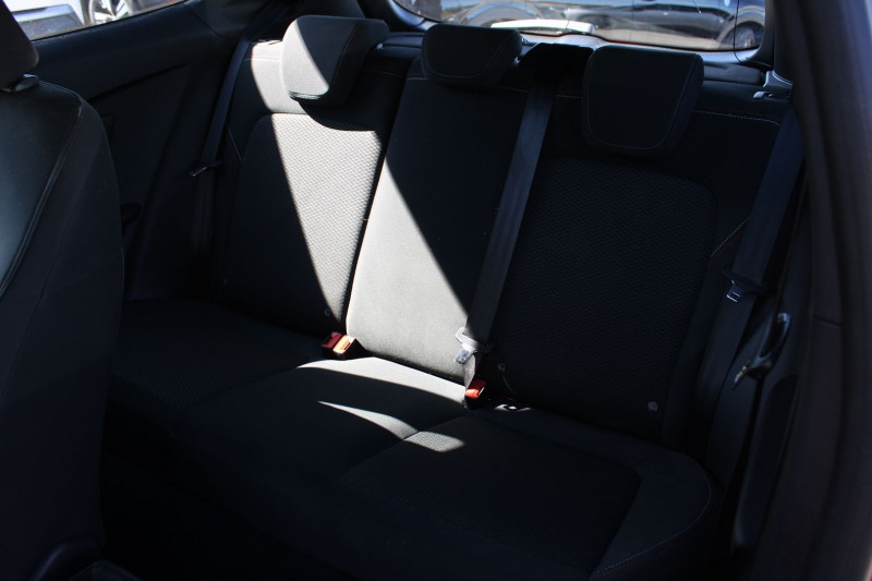 Photo 9 de l'offre de FORD FIESTA ST-LINE SPORT 140 CV ECOBOOST GPS 3D ANDOID USB JA 17 RADAR BLUETOOTH à 12990€ chez Bougel transactions