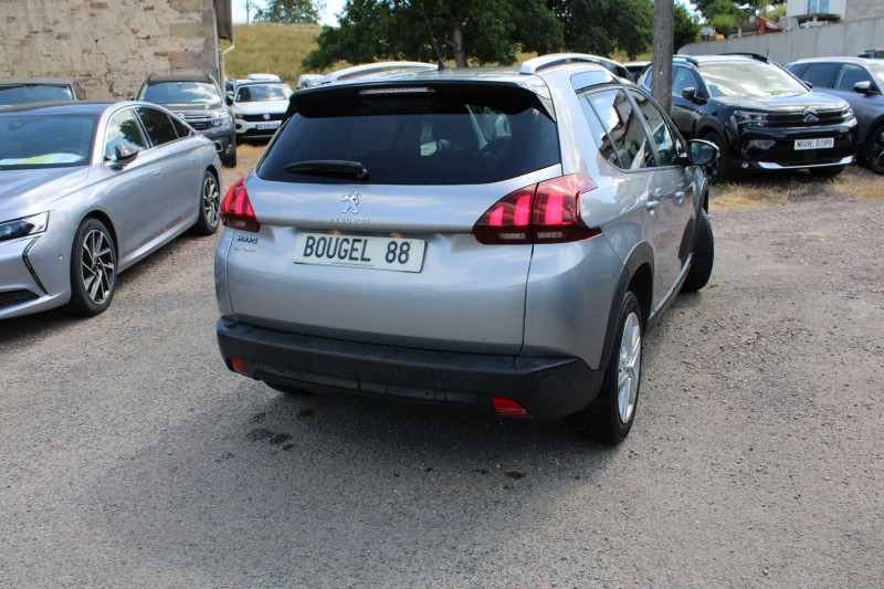 Photo 2 de l'offre de PEUGEOT 2008 II SIGNATURE 82 CV ESSENCE GPS 3D CLIM AUDIO MP3 USB RE RADAR BLUETOOTH RÃGULATEUR à 10990€ chez Bougel transactions