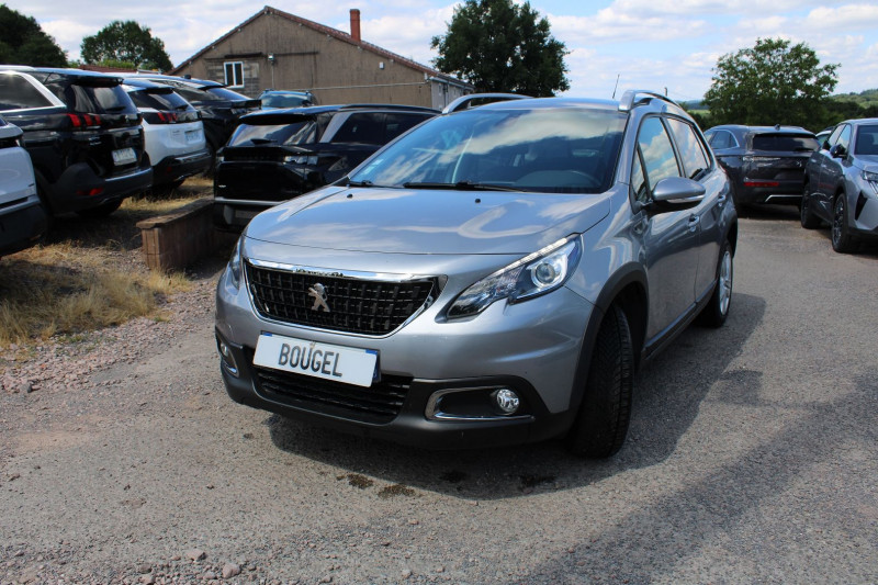 Photo 4 de l'offre de PEUGEOT 2008 II SIGNATURE 82 CV ESSENCE GPS 3D CLIM AUDIO MP3 USB RE RADAR BLUETOOTH RÃGULATEUR à 10990€ chez Bougel transactions