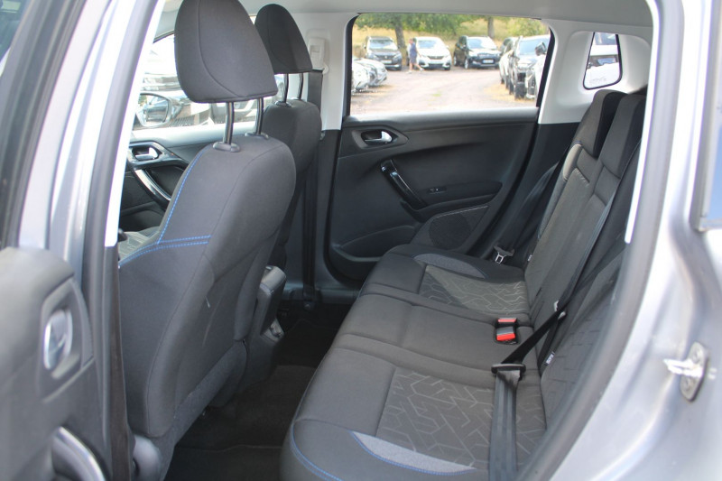 Photo 8 de l'offre de PEUGEOT 2008 II SIGNATURE 82 CV ESSENCE GPS 3D CLIM AUDIO MP3 USB RE RADAR BLUETOOTH RÃGULATEUR à 10990€ chez Bougel transactions
