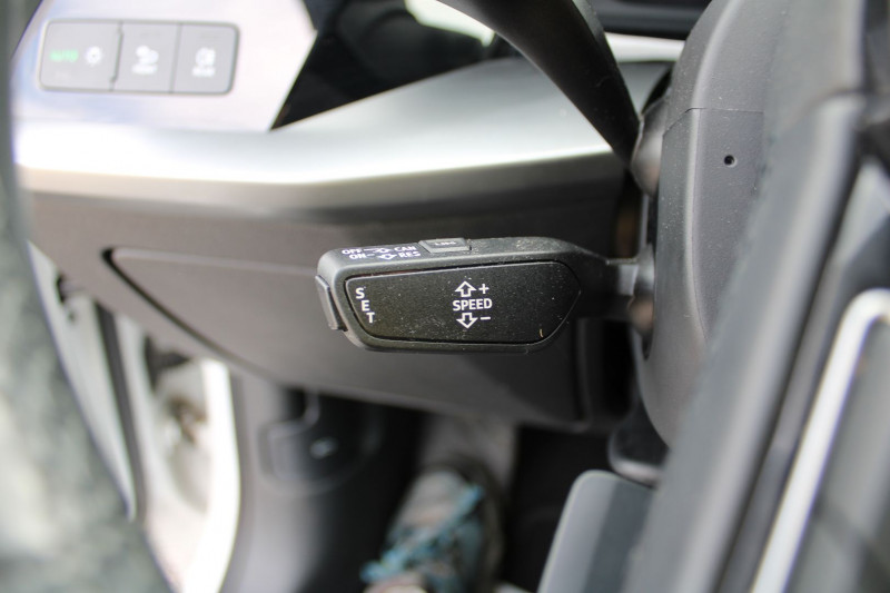 Photo 11 de l'offre de AUDI A3 SPORTBACK 45 TFSI E-TRON HYBRIDE 245 CV USB GPS 3D CAMÃRA I-COKPIT FULL LED BOITE S-TRONIC à 27500€ chez Bougel transactions