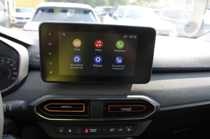 Photo 12 de l'offre de DACIA SANDERO 4 STEPWAY CONFORT TCE 100 CV ECO GPL+ESSENCE GPS CARPLAY USB FULL LED RÃGULATEUR à 16500€ chez Bougel transactions