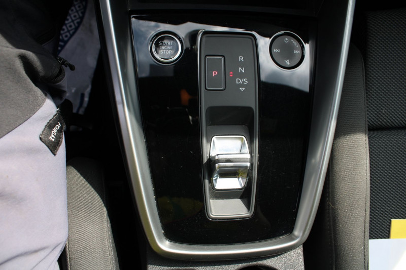 Photo 15 de l'offre de AUDI A3 SPORTBACK 45 TFSI E-TRON HYBRIDE 245 CV USB GPS 3D CAMÃRA I-COKPIT FULL LED BOITE S-TRONIC à 27500€ chez Bougel transactions