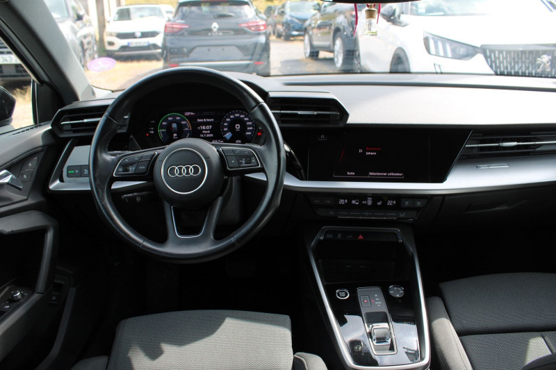 Photo 10 de l'offre de AUDI A3 SPORTBACK 45 TFSI E-TRON HYBRIDE 245 CV USB GPS 3D CAMÃRA I-COKPIT FULL LED BOITE S-TRONIC à 27500€ chez Bougel transactions