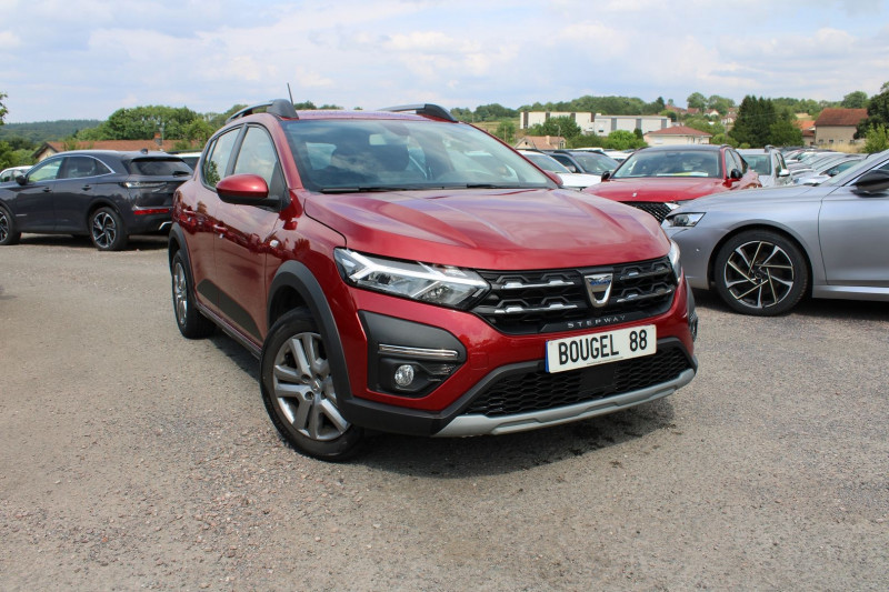Dacia SANDERO 4 STEPWAY CONFORT TCE 100 CV ECO GPL+ESSENCE GPS CARPLAY USB FULL LED RÃGULATEUR GPL ROUGE FUSION Occasion à vendre