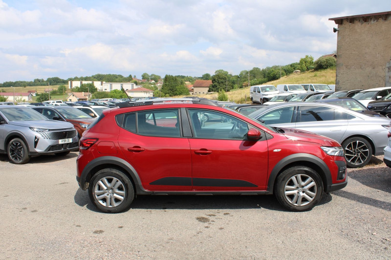 Photo 6 de l'offre de DACIA SANDERO 4 STEPWAY CONFORT TCE 100 CV ECO GPL+ESSENCE GPS CARPLAY USB FULL LED RÃGULATEUR à 16500€ chez Bougel transactions