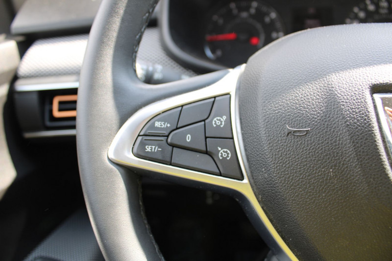 Photo 11 de l'offre de DACIA SANDERO 4 STEPWAY CONFORT TCE 100 CV ECO GPL+ESSENCE GPS CARPLAY USB FULL LED RÃGULATEUR à 16500€ chez Bougel transactions