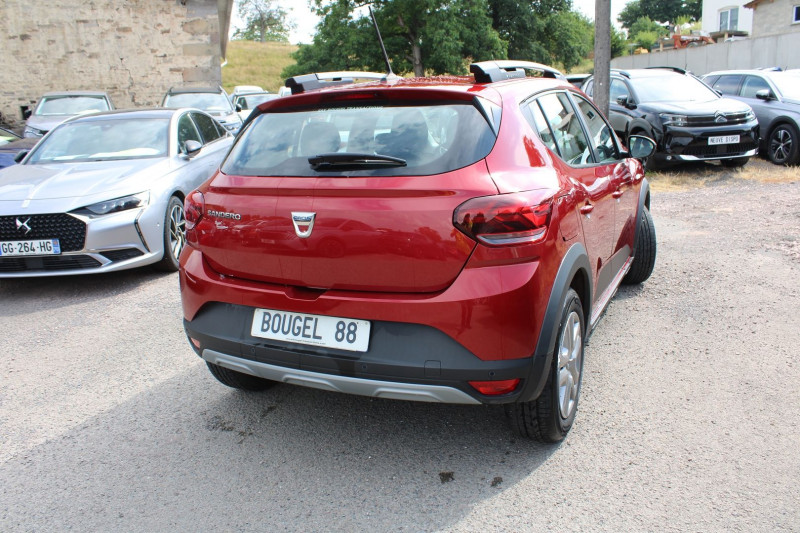 Photo 2 de l'offre de DACIA SANDERO 4 STEPWAY CONFORT TCE 100 CV ECO GPL+ESSENCE GPS CARPLAY USB FULL LED RÃGULATEUR à 16500€ chez Bougel transactions