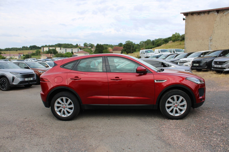 Photo 5 de l'offre de JAGUAR E-PACE 2L DIESEL 150 CV LUXE BOITE 6V CAMÃRA GRAND GPS 3D FULL LEDS RÃGULATEUR ABS CUIR à 21900€ chez Bougel transactions