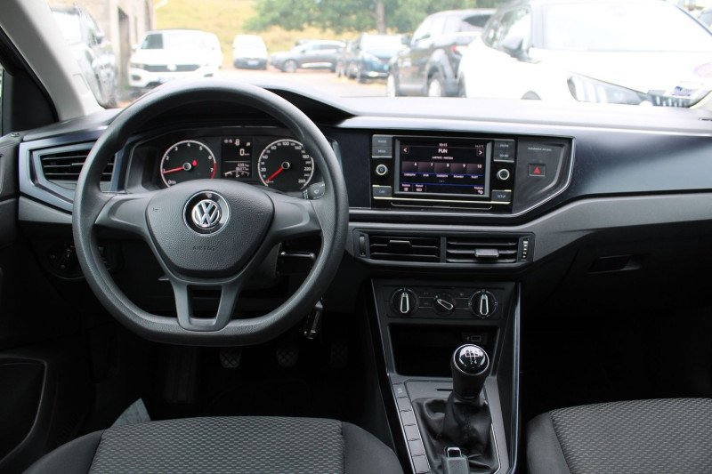 Photo 9 de l'offre de VOLKSWAGEN POLO VI MPI CONFORTLINE BUSINESS CLIM ÃCRAN TACTILE AUDIO MP3 USB BLUETOOTH RÃGULATEUR à 11800€ chez Bougel transactions