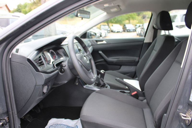 Photo 7 de l'offre de VOLKSWAGEN POLO VI MPI CONFORTLINE BUSINESS CLIM ÃCRAN TACTILE AUDIO MP3 USB BLUETOOTH RÃGULATEUR à 11800€ chez Bougel transactions
