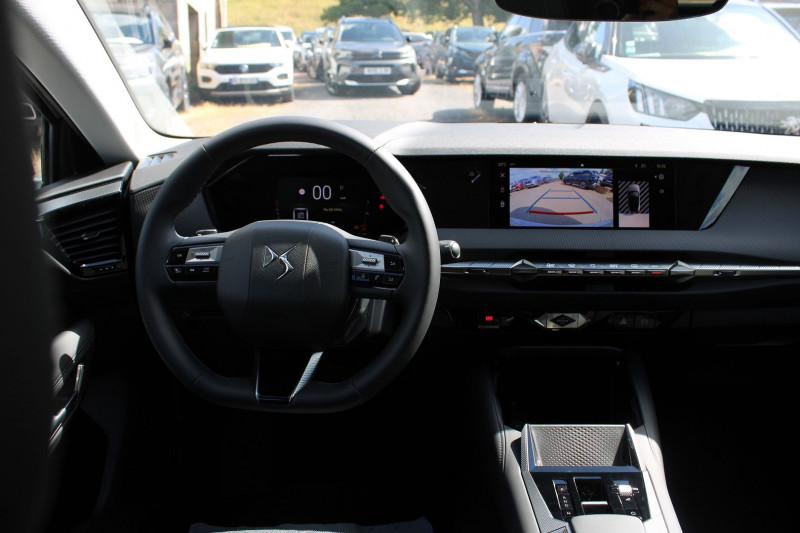 Photo 12 de l'offre de DS DS4 III PALLAS BLUEHDI 130 EAT8 BOITE AUTO CAMÃRA PACK BLACK FULL LEDS JANTES 19 USB ABS à 31500€ chez Bougel transactions
