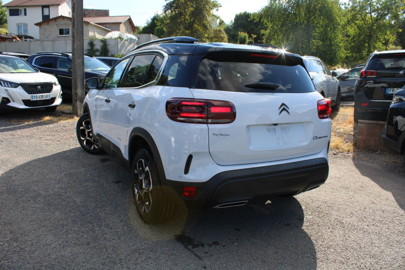 Photo 3 de l'offre de CITROEN C5 AIRCROSS II MAX BLUE EAT8 DIESEL 130 BOITE AUTO CAMÃRA 180 GRAND GPS 3D FULL LEDS  MI CUIR à 30900€ chez Bougel transactions