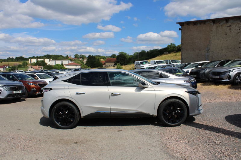 Photo 9 de l'offre de DS DS4 III PALLAS BLUEHDI 130 EAT8 BOITE AUTO CAMÃRA PACK BLACK FULL LEDS JANTES 19 USB ABS à 31500€ chez Bougel transactions