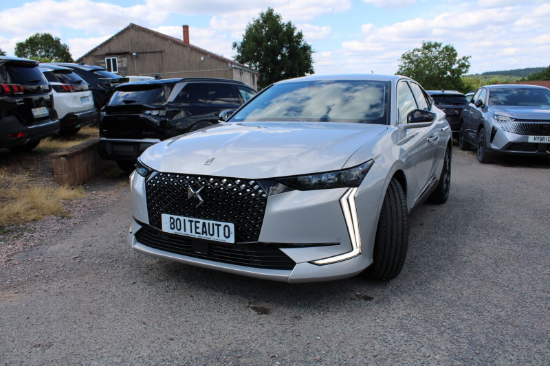 Photo 4 de l'offre de DS DS4 III PALLAS BLUEHDI 130 EAT8 BOITE AUTO CAMÃRA PACK BLACK FULL LEDS JANTES 19 USB ABS à 31500€ chez Bougel transactions