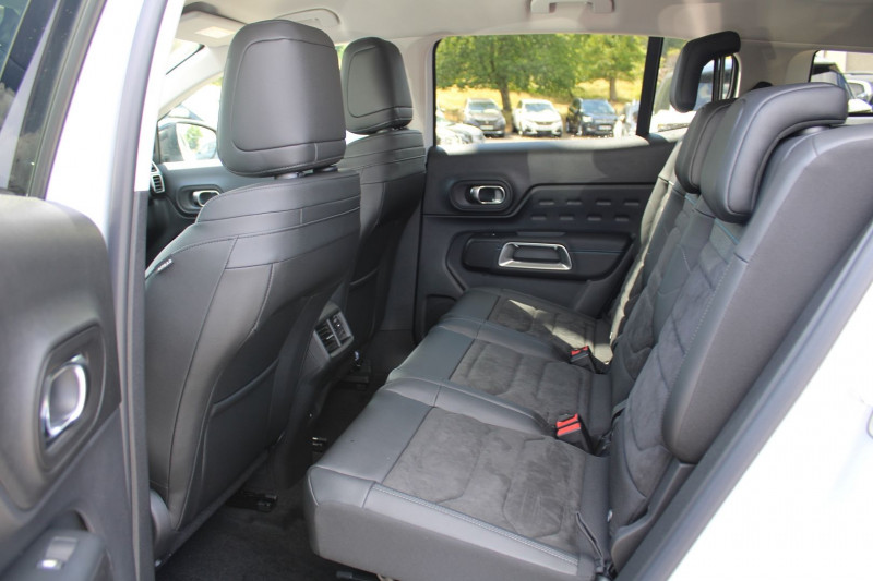 Photo 9 de l'offre de CITROEN C5 AIRCROSS II MAX BLUE EAT8 DIESEL 130 BOITE AUTO CAMÃRA 180 GRAND GPS 3D FULL LEDS  MI CUIR à 30900€ chez Bougel transactions