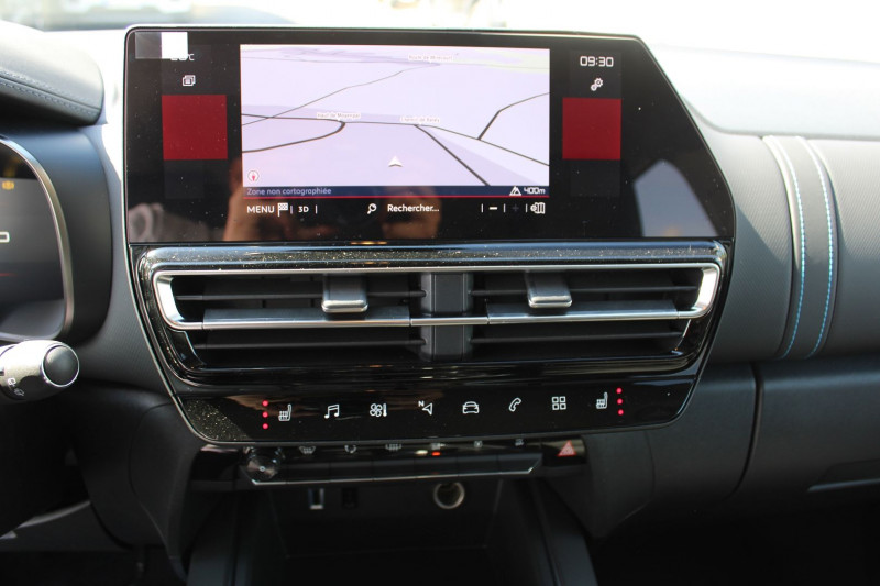 Photo 13 de l'offre de CITROEN C5 AIRCROSS II MAX BLUE EAT8 DIESEL 130 BOITE AUTO CAMÃRA 180 GRAND GPS 3D FULL LEDS  MI CUIR à 30900€ chez Bougel transactions