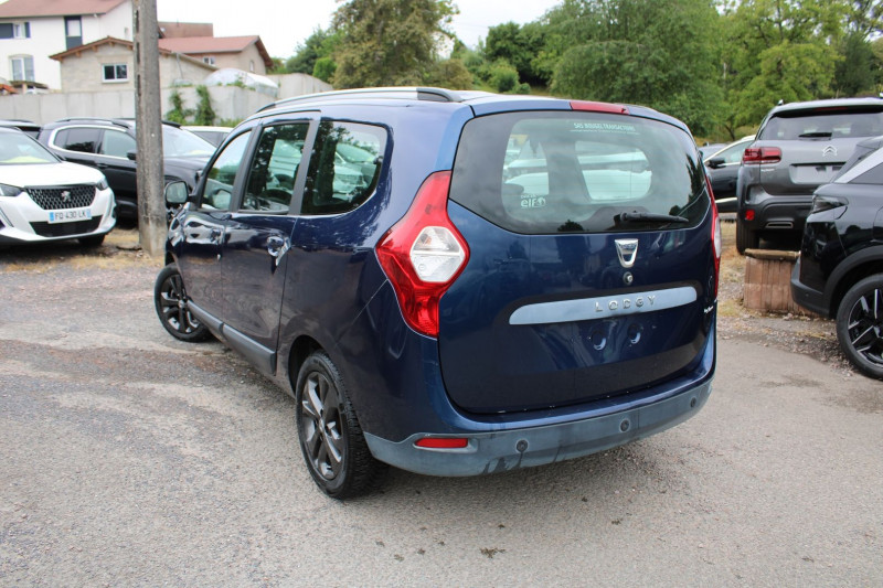 Photo 3 de l'offre de DACIA LODGY 1L2 TCE 115 CV SILVER LINE 7 PLACES RÃGULATEUR BLUETOOTH CLIMAT GPS USB  ABS à 10790€ chez Bougel transactions