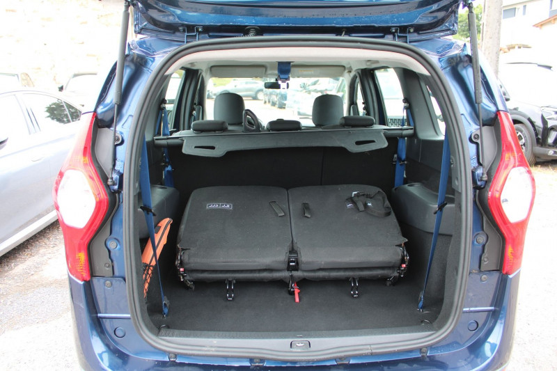 Photo 6 de l'offre de DACIA LODGY 1L2 TCE 115 CV SILVER LINE 7 PLACES RÃGULATEUR BLUETOOTH CLIMAT GPS USB  ABS à 10790€ chez Bougel transactions