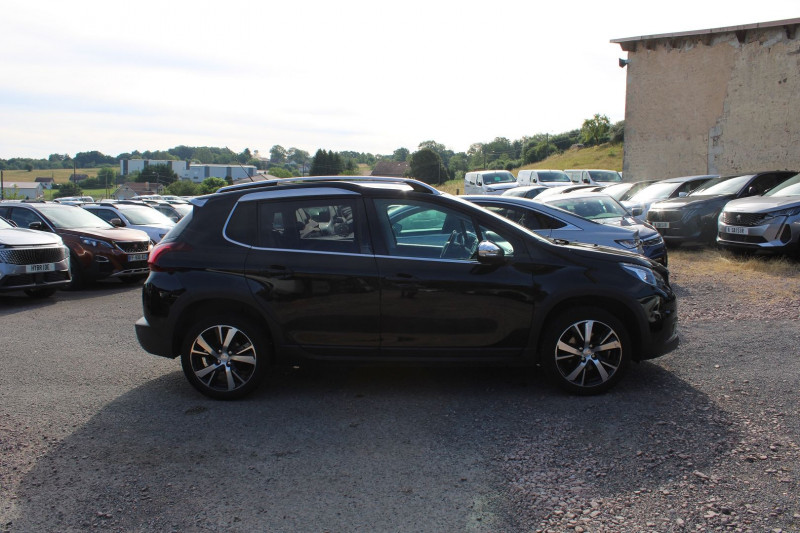 Photo 5 de l'offre de PEUGEOT 2008 II CROSSWAY 110 CV ESSENCE CLIM GPS 3D CAMÃRA JA 17 TOIT PANO USB GRIP RÃGULATEUR à 10990€ chez Bougel transactions