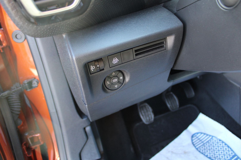 Photo 12 Citroen C4 PHASE 4 SHINE 130 CV ESSENCE GPS 3D CAMÃRA I-COKPIT JA 18 FULL LED BLUETOOTH RÃGULATEUR Essence BRUN CARAMEL en vente chez Bougel transactions Photo 12 de l'offre de CITROEN C4 PHASE 4 SHINE 130 CV ESSENCE GPS 3D CAMÃRA I-COKPIT JA 18 FULL LED BLUETOOTH RÃGULATEUR à 16500€ chez Bougel transactions