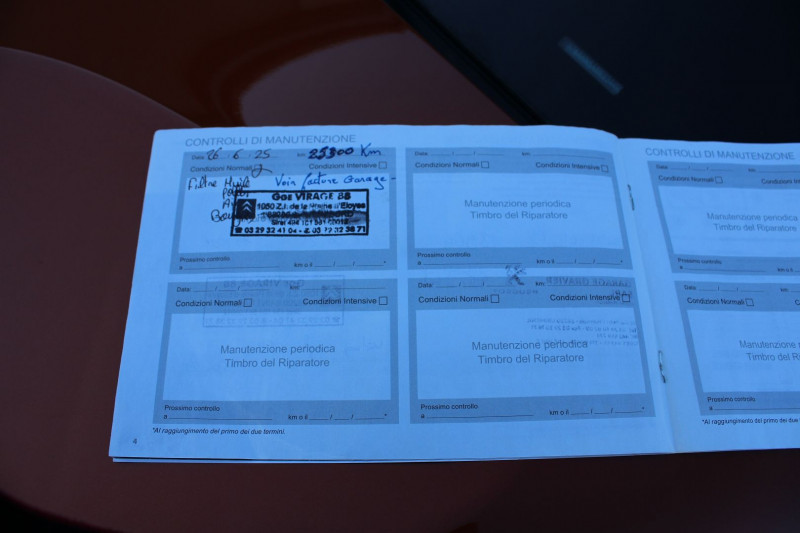 Photo 14 de l'offre de CITROEN C4 PHASE 4 SHINE 130 CV ESSENCE GPS 3D CAMÃRA I-COKPIT JA 18 FULL LED BLUETOOTH RÃGULATEUR à 17500€ chez Bougel transactions