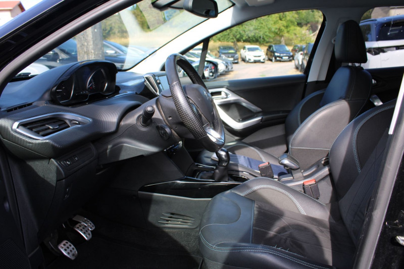 Photo 8 de l'offre de PEUGEOT 2008 II CROSSWAY 110 CV ESSENCE CLIM GPS 3D CAMÃRA JA 17 TOIT PANO USB GRIP RÃGULATEUR à 10990€ chez Bougel transactions