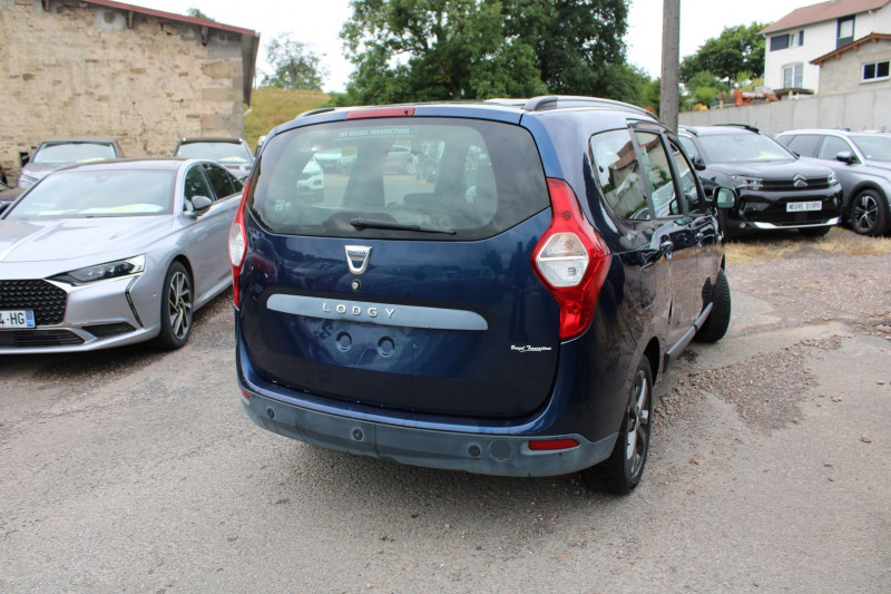 Photo 2 de l'offre de DACIA LODGY 1L2 TCE 115 CV SILVER LINE 7 PLACES RÃGULATEUR BLUETOOTH CLIMAT GPS USB  ABS à 10790€ chez Bougel transactions