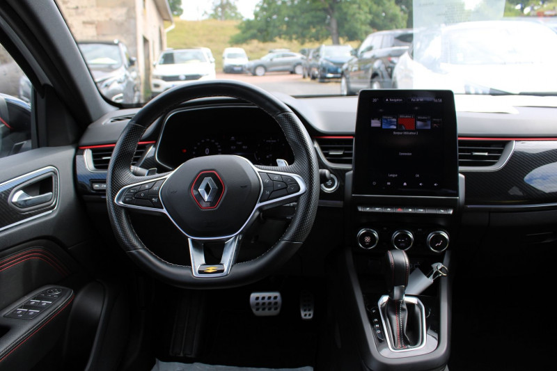 Photo 10 de l'offre de RENAULT ARKANA RS-LINE 140 CV MILD HYBRIDE GPS 3D CAMÃRA USB JA 18 FULL LED I-COKPIT BOITE AUTO à 21500€ chez Bougel transactions