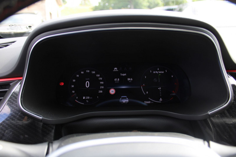 Photo 17 de l'offre de RENAULT ARKANA RS-LINE 140 CV MILD HYBRIDE GPS 3D CAMÃRA USB JA 18 FULL LED I-COKPIT BOITE AUTO à 21500€ chez Bougel transactions