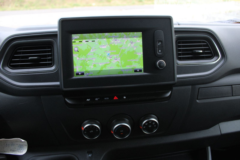 Photo 10 de l'offre de RENAULT MASTER III FG CONFORT 2L3 DCI 163 L4 H3 GROS VOLUME CAMÃRA GPS ATTELAGE CLIM  ROUES JUMELEES à 24500€ chez Bougel transactions