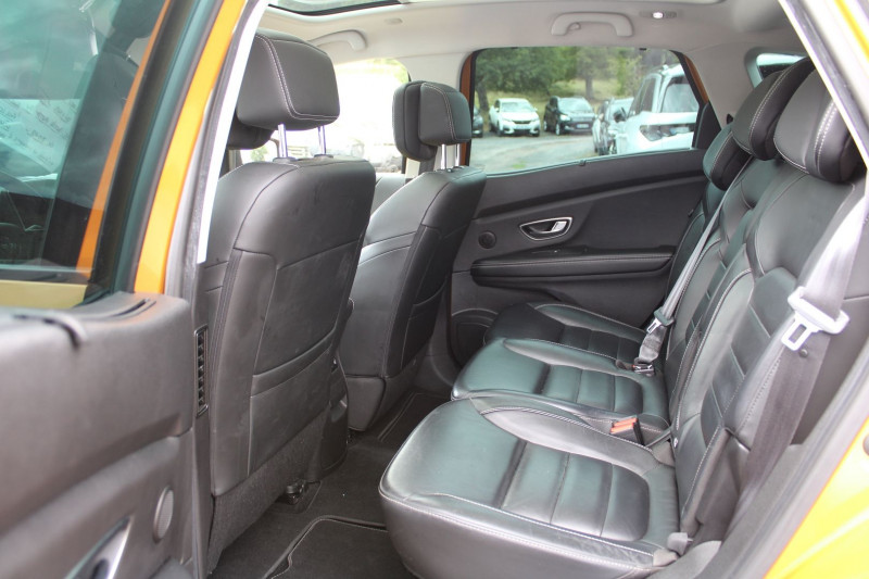 Photo 9 de l'offre de RENAULT SCENIC 4 INITIALE PARIS GPS 1L7 BLUE DCI 150 EDC.7 BOITE AUTO FULL LEDS CUIR  TOIT PANO à 16990€ chez Bougel transactions