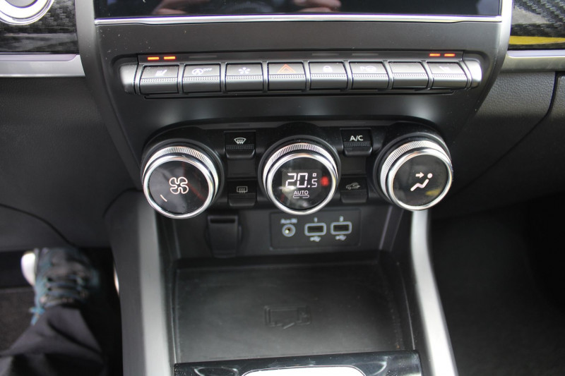 Photo 14 de l'offre de RENAULT ARKANA RS-LINE 140 CV MILD HYBRIDE GPS 3D CAMÃRA USB JA 18 FULL LED I-COKPIT BOITE AUTO à 21500€ chez Bougel transactions