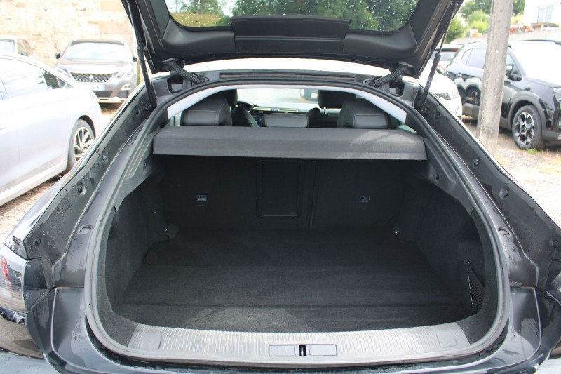 Photo 6 de l'offre de PEUGEOT 508 III BLUE HDI 130 CV ALLURE PACK GPS 3D CAMÃRA RE USB JA 17 I-COKPIT BOITE AUTO EAT-8 à 21800€ chez Bougel transactions
