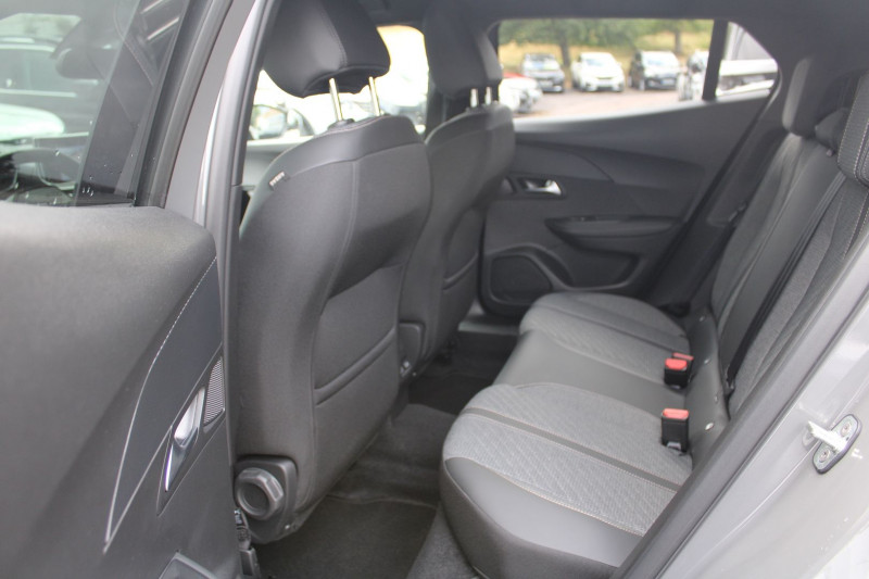 Photo 9 de l'offre de PEUGEOT 2008 PHASE 4 ALLURE 100 CV GPS 3D CAMÃRA MP3 JA 17 USB I-COKPIT FULL LED RÃGULATEUR BLUETOOTH à 19990€ chez Bougel transactions