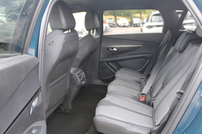 Photo 10 de l'offre de PEUGEOT 5008 PHASE 4 ALLURE PACK EAT8 BOITE AUTO PALETTE HYBRID 136 CV CAMÃRA 180 MI CUIR  7 PLACES à 26900€ chez Bougel transactions