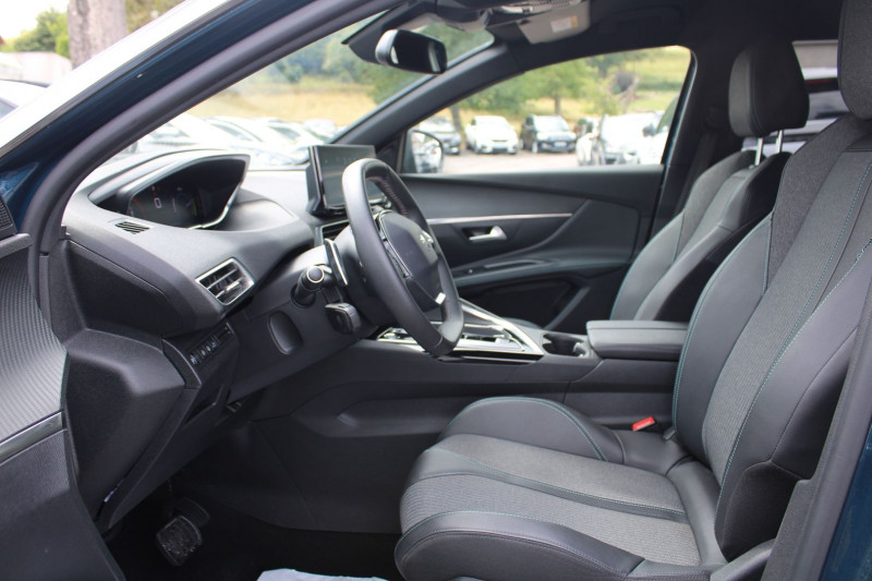 Photo 9 de l'offre de PEUGEOT 5008 PHASE 4 ALLURE PACK EAT8 BOITE AUTO PALETTE HYBRID 136 CV CAMÃRA 180 MI CUIR  7 PLACES à 26900€ chez Bougel transactions