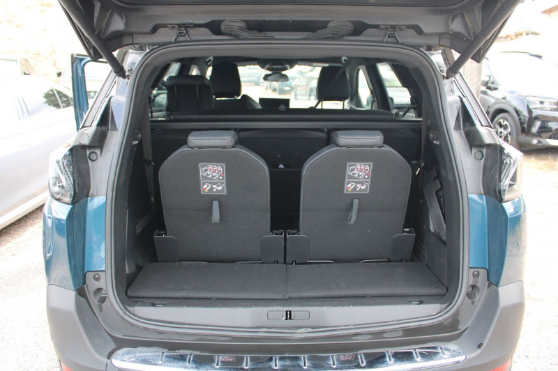 Photo 6 de l'offre de PEUGEOT 5008 PHASE 4 ALLURE PACK EAT8 BOITE AUTO PALETTE HYBRID 136 CV CAMÃRA 180 MI CUIR  7 PLACES à 26900€ chez Bougel transactions