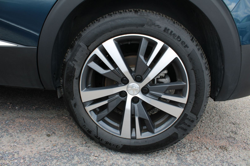 Photo 8 de l'offre de PEUGEOT 5008 PHASE 4 ALLURE PACK EAT8 BOITE AUTO PALETTE HYBRID 136 CV CAMÃRA 180 MI CUIR  7 PLACES à 26900€ chez Bougel transactions