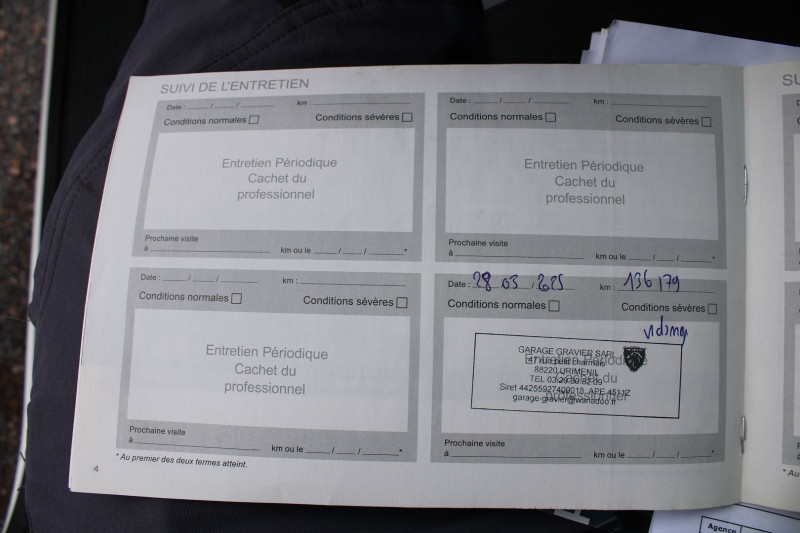 Photo 16 de l'offre de PEUGEOT 308 PHASE 4 BLUEHDI 130 CV ACTIVE PACK GPS LINK USB RÃGULATEUR BLUETOOTH FULL LEDS BOITE 6V à 16900€ chez Bougel transactions