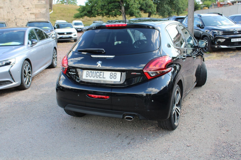 Photo 2 de l'offre de PEUGEOT 208 II BLUE HDI 100 CV GT-LINE CLIM GPS 3D AUDIO USB JA 17 RADAR BLUETOOTH RÃGULATEUR à 11800€ chez Bougel transactions