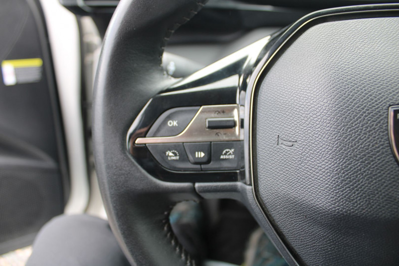 Photo 11 de l'offre de PEUGEOT 308 PHASE 4 BLUEHDI 130 CV ACTIVE PACK GPS LINK USB RÃGULATEUR BLUETOOTH FULL LEDS BOITE 6V à 16900€ chez Bougel transactions