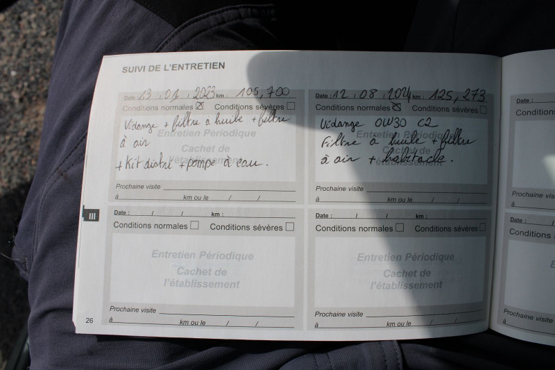 Photo 17 de l'offre de DS DS 4 BUSINESS 1L6 HDI 120 CV GPS 3D CLIM USB JA 16 RADAR RÃGULATEUR BOITE AUTO EAT-6 à 10900€ chez Bougel transactions