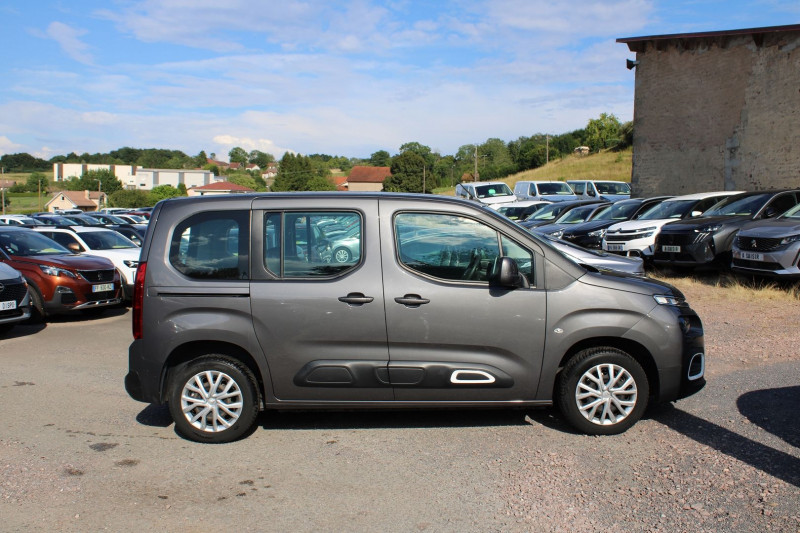 Photo 5 de l'offre de CITROEN BERLINGO 4 BLUEHDI 100 CV FEEL GPS USB ABS LEDS RÃGULATEUR BLUETOOTH CLIMAT  FAMILY à 14990€ chez Bougel transactions
