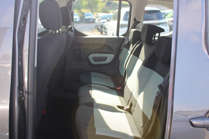 Photo 8 de l'offre de CITROEN BERLINGO 4 BLUEHDI 100 CV FEEL GPS USB ABS LEDS RÃGULATEUR BLUETOOTH CLIMAT  FAMILY à 14990€ chez Bougel transactions