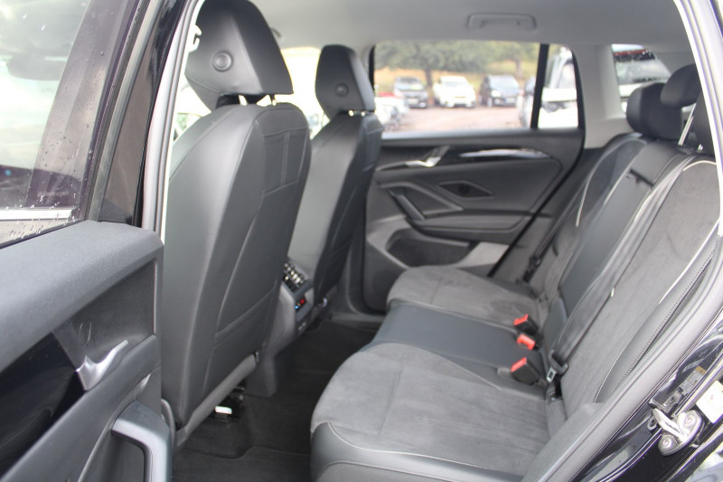 Photo 10 de l'offre de VOLKSWAGEN TIGUAN 5 ELEGANCE HYBRIDE TSI 150 CV GPS 3D CAMÃRA USB JA 18 I-COKPIT ATTELAGE BOITE AUTO à 37900€ chez Bougel transactions