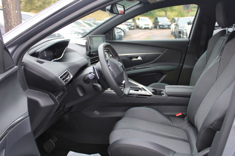 Photo 8 de l'offre de PEUGEOT 3008 PHASE 4 ALLURE PACK HYBRID 136 BICOLOR EAT8 BOITE AUTO CAMÃRA 180 FULL LEDS  JANTES 18 à 25900€ chez Bougel transactions