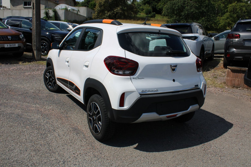 Photo 9 de l'offre de DACIA SPRING ELECTRIC CONFORT PLUS CAMÃRA GPS USB CUIR LIMITEUR BLUETOOTH LEDS RADARS  ABS à 10500€ chez Bougel transactions